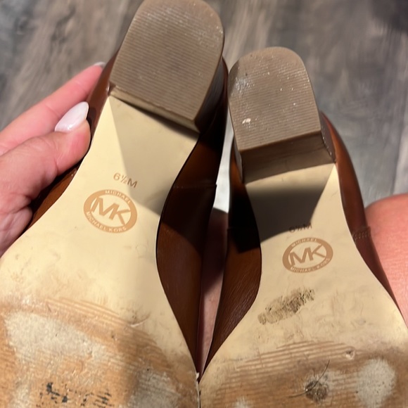 Michael Michael Kors Brown Leather Booties with Gold side Zipper - Picture 10 of 11